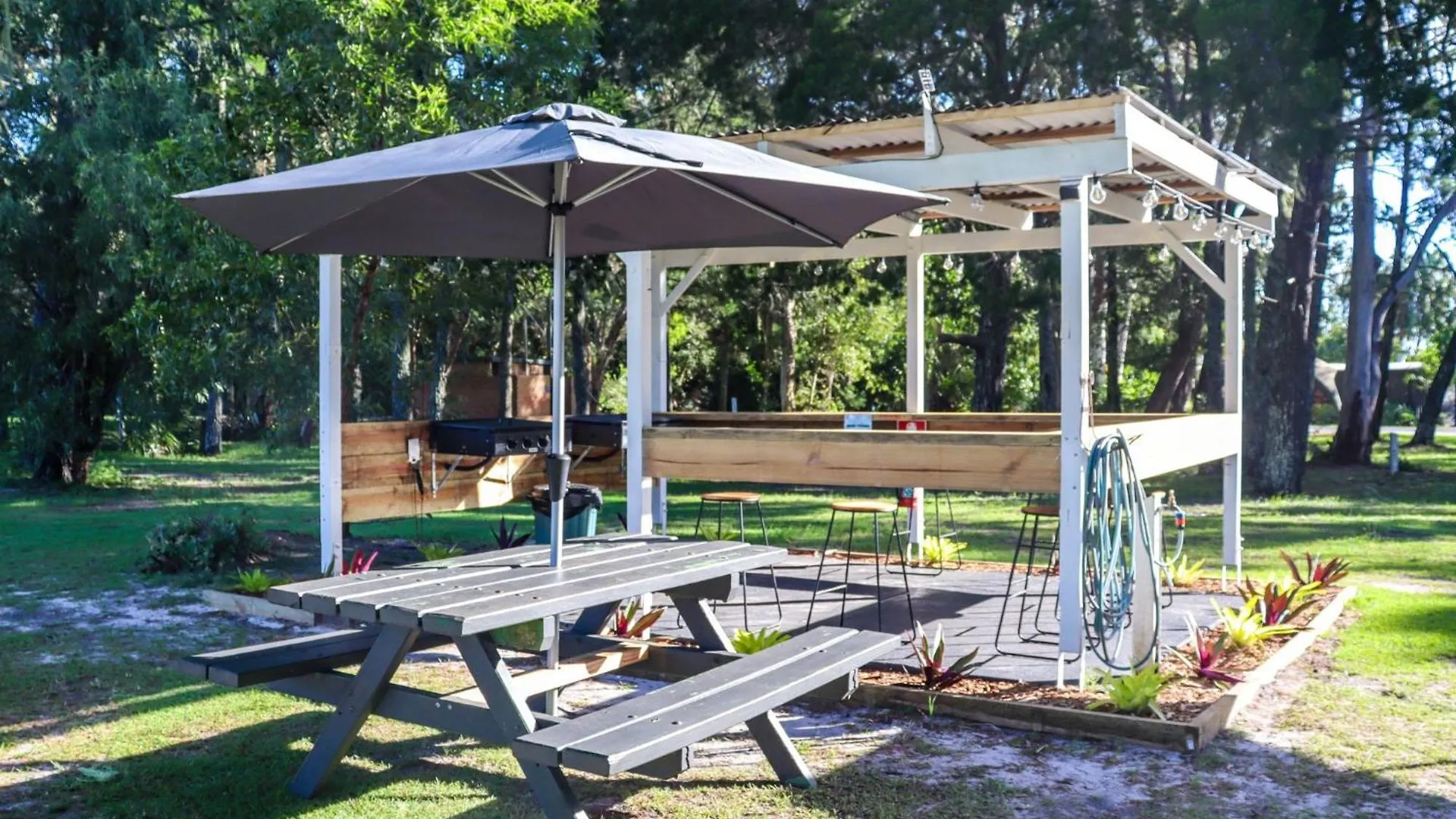 Big4 Breeze Holiday Parks - Rainbow Beach 3*,  Australia